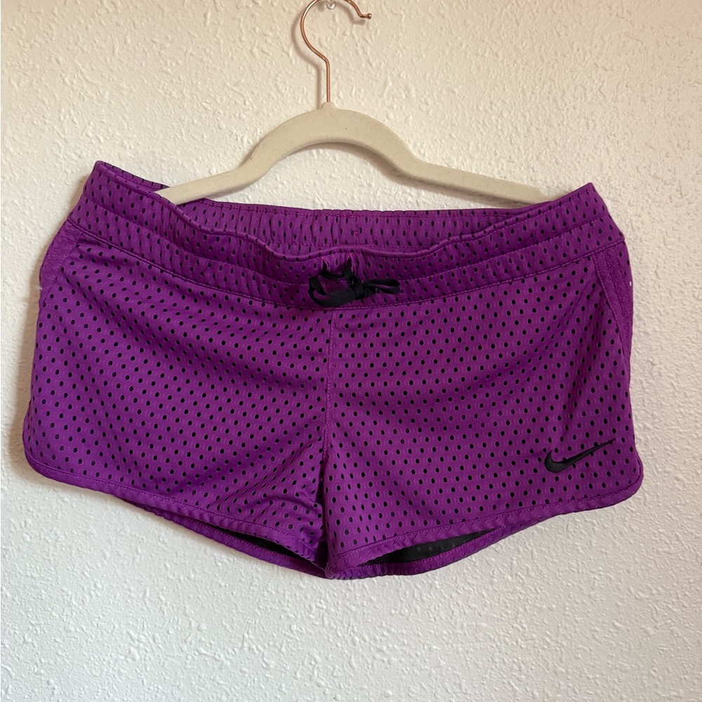 Nike Women's Vibrant Purple Athletic Shorts S Dri fit Nike Womens S
